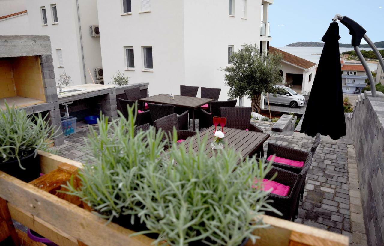 Villa M - Your Business & Holiday Apartment In Šibenik Exterior foto