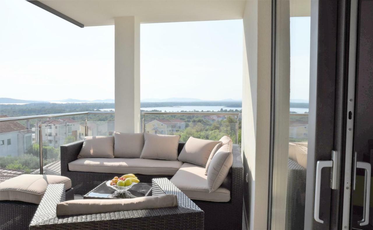Villa M - Your Business & Holiday Apartment In Šibenik Exterior foto